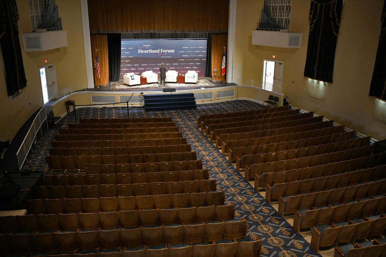 The stage is readied before the Heartland Forum event at Buena Vista University in Storm Lake, Iowa. (Photo: Damon Dahlen/HuffPost)