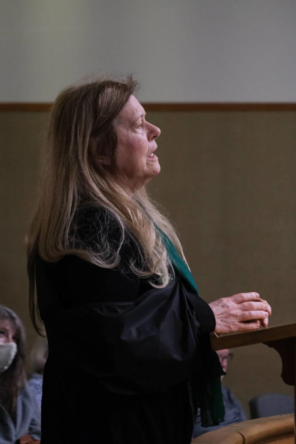 Janine Farr-Edelman speaks during Andrea Bowen-Gardner’s sentencing on June 10, 2024, for three felony counts of embezzlement and one felony count of writing a bad check. Bowen-Gardner pleaded no contest to the crimes after being accused of consigning items at her store, Timeless Treasures, and not paying consigners once their items sold.