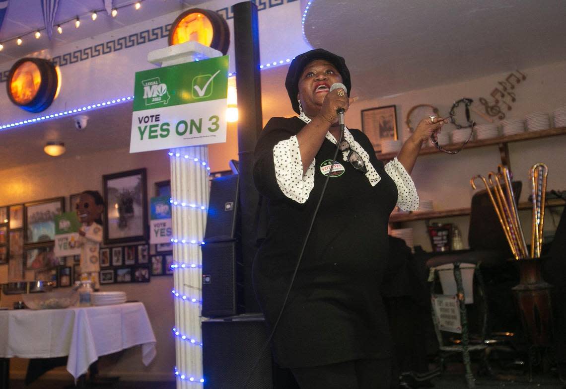 Justice Gatson who does outreach for Legal Missouri spoke to supporters of legal recreational marijuana in Missouri, during an election night watch party at Tasso’s Greek Restaurant, 8411 Wornall Road, Kansas City y Tuesday, Nov. 8, 2022.