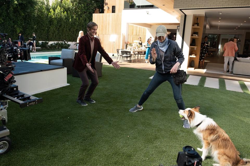 BASED ON A TRUE STORY -- "Love You, Buzzfeed" Episode 206 -- Pictured: (l-r) -- (Photo by: Erica Parise/PEACOCK)