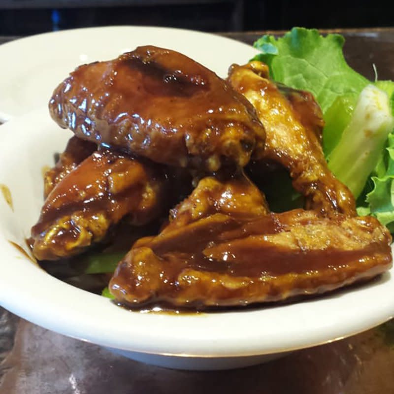 BBQ Wings at Gritty McDuff's in Maine