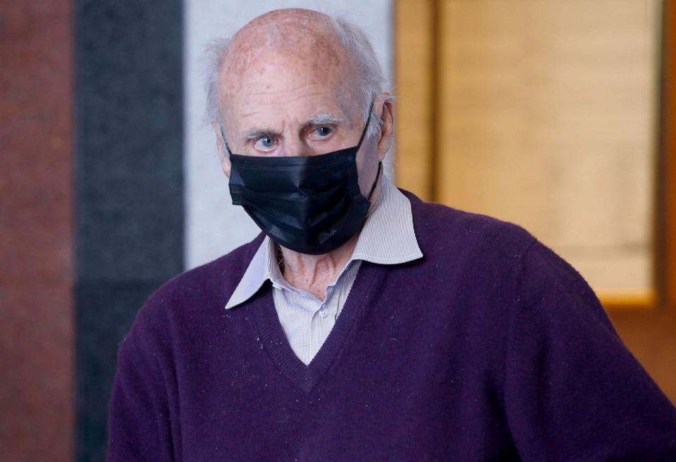 PHOTO: Tom Girardi arrives for an initial court appearance at the Edward Roybal Federal Court Building in Los Angeles, Feb. 6, 2023. (Luis Sinco/Los Angeles Times via Getty Images)