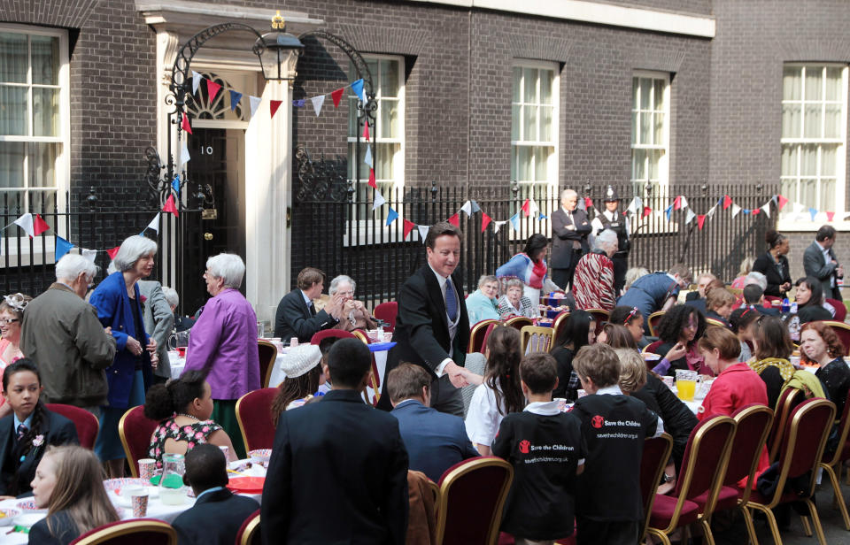 Une fête de rue organisée par David Cameron, alors premier ministre, à Downing Street