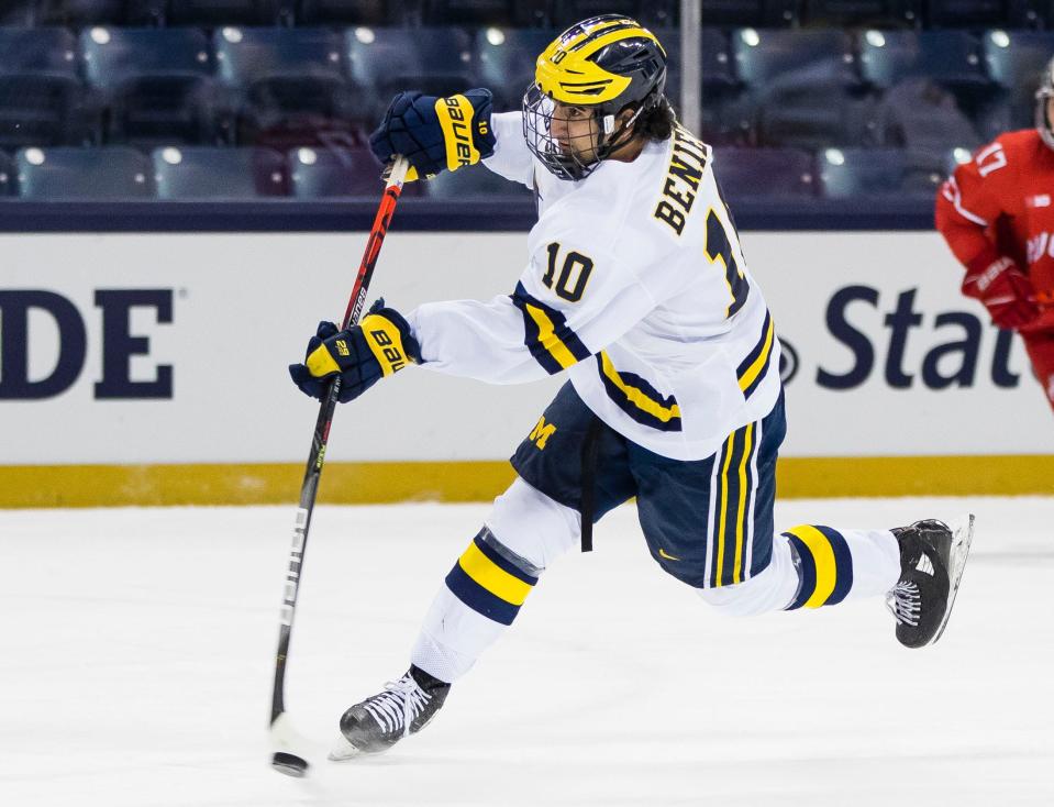 Mar 14, 2021; South Bend, IN, USA; Michigan’s Matty Beniers (10) shoots during the Michigan vs. Ohio State Big Ten Hockey Tournament game Sunday, March 14, 2021 at the Compton Family Ice Arena in South Bend.