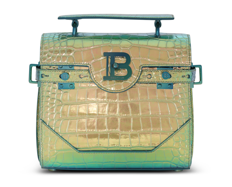 B-BUZZ 22鱷魚壓紋特殊亮皮革包款，NT$78,400。（美之心提供）