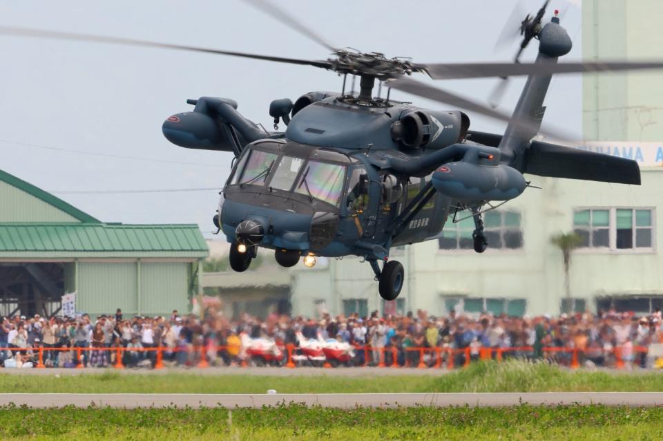 日本陸上自衛隊一架UH-60黑鷹直升機失聯。（翻攝維基百科，Cp9asngf作品）