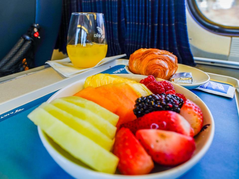 The author's meal on an Amtrak Acela First class car