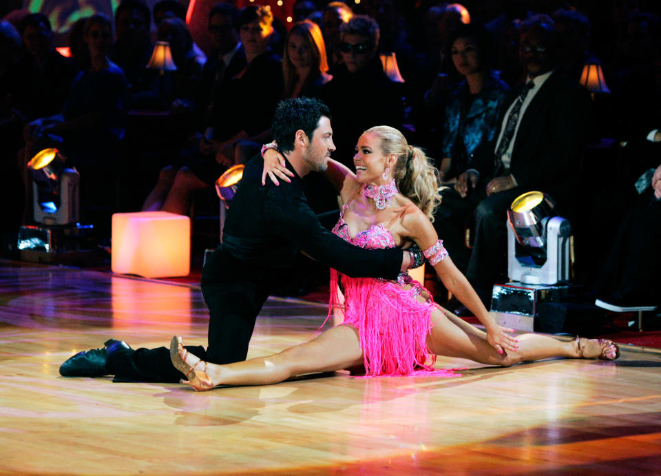 DANCING WITH THE STARS, Maksim Chmerkovskiy, Denise Richards, (Season 8, episode 801, aired March 9, 2009), 2005-. photo by: Kelsey McNeal / ©ABC / courtesy Everett Collection