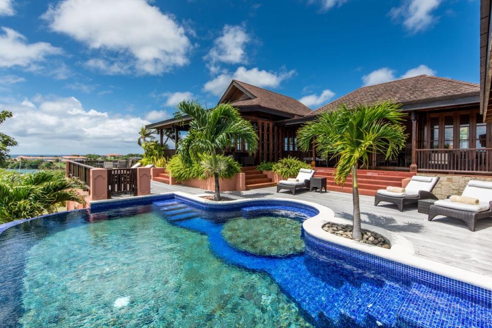 Villa with a private pool (Calabash Grenada)