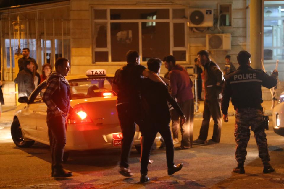 <p>Wounded people arrive to receive treatment at Sulaymaniyah Hospital after a 7.2 magnitude earthquake hit northern Iraq in Sulaymaniyah, Iraq on Nov. 12, 2017. (Photo: Feriq Ferec/Anadolu Agency/Getty Images) </p>