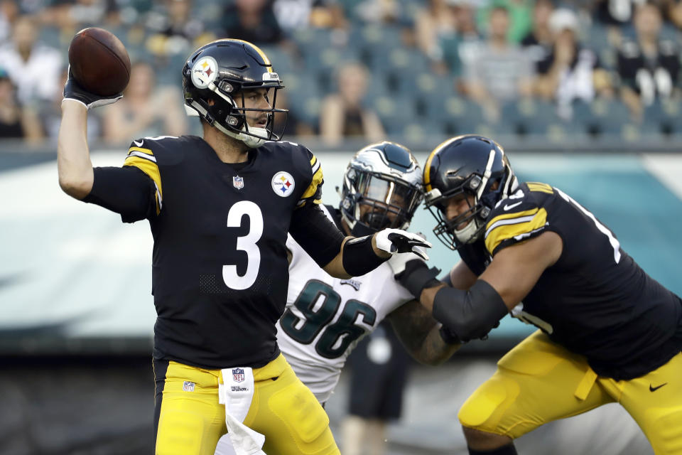 Pittsburgh Steelers' Landry Jones throws a pass during the first half of the team's preseason NFL football game against the Philadelphia Eagles, Thursday, Aug. 9, 2018, in Philadelphia. (AP Photo/Michael Perez)