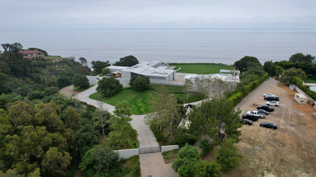 Beyoncé and Jay Z buy M Malibu mansion set record in California photos