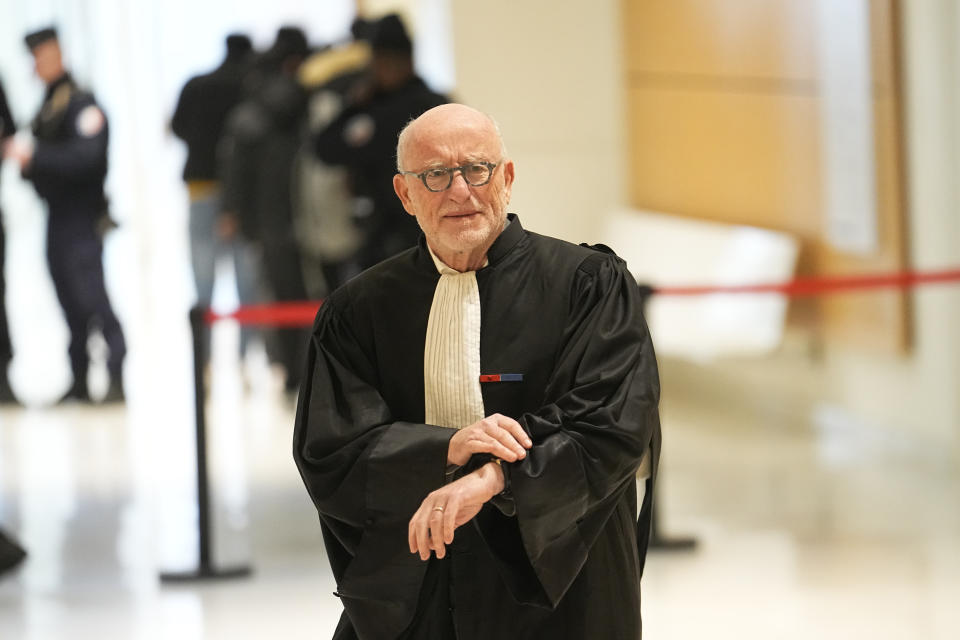 Alain Jakubowicz, a lawyer for the "AF447 Help and Solidarity" association, arrives at the courtroom, Monday, April 17, 2023 in Paris. A French court is ruling on whether Airbus and Air France are guilty of manslaughter over the 2009 crash of Flight 447 en route from Rio to Paris, which killed 228 people and led to lasting changes in aircraft safety measures. (AP Photo/Michel Euler)
