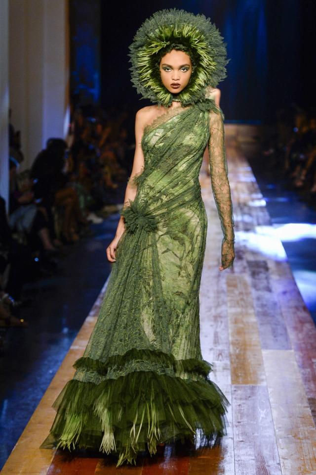 21 Handmade Couture Dresses That Are Mind-Blowingly Beautiful