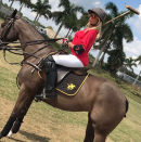 <p>A principios de febrero, la <em>blondie</em> de 31 años compartió en su cuenta de Instagram una serie de fotos durante una tarde de polo en Palm Beach, Miami. – Foto: <em><a rel="nofollow noopener" href="https://www.instagram.com/victoriajesusxipolitakis/" target="_blank" data-ylk="slk:Instagram.com/victoriajesusxipolitakis/;elm:context_link;itc:0;sec:content-canvas" class="link ">Instagram.com/victoriajesusxipolitakis/</a> </em> </p>