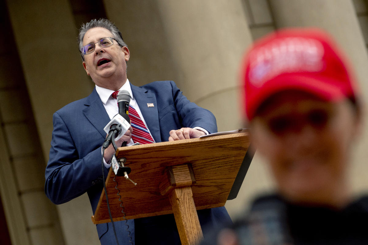 Републиканската партия на Мичиган без водачи търси нова посока в надпреварата за столове