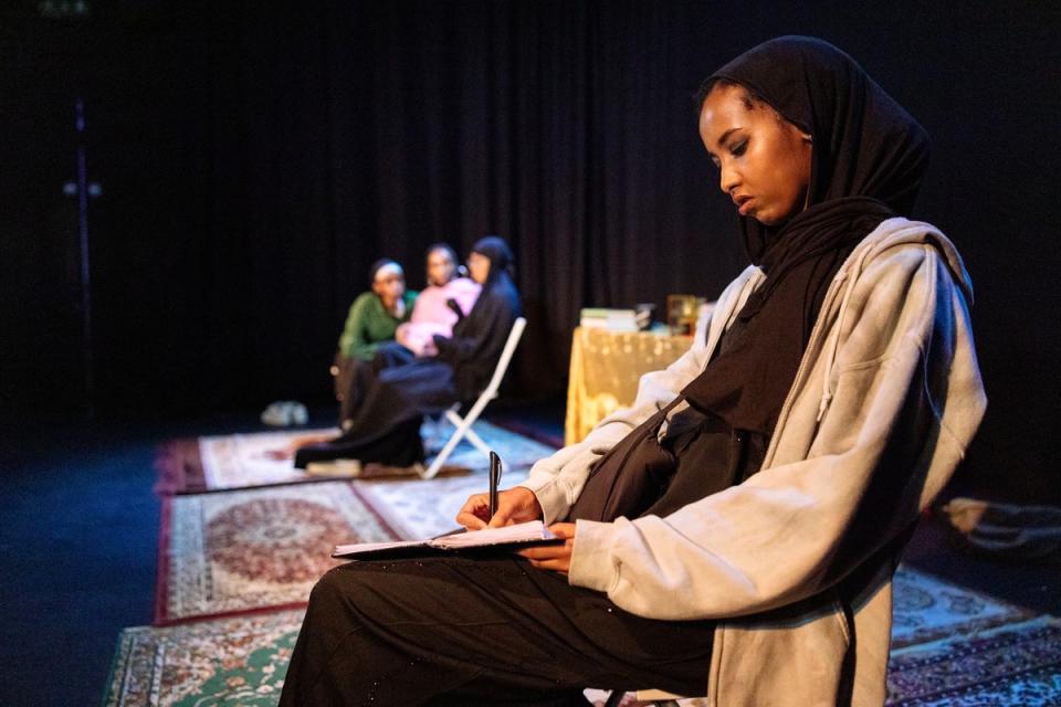 Hadsan Mohamud and the cast of Dugsi Dayz (Cesare De Giglio)