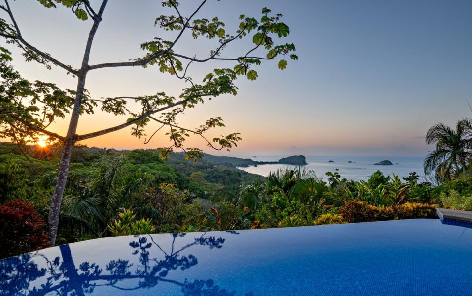 Find a haven of romance in Manuel Antonio National Park (Getty Images/iStockphoto)