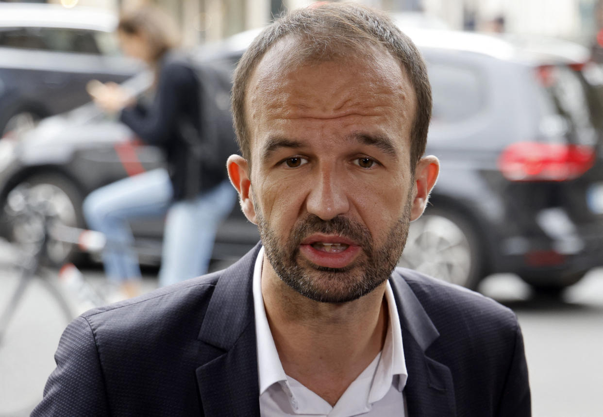 Manuel Bompard représentera le Nouveau Front Populaire lors du débat sur TF1, mardi 25 juin (Photo by Ludovic MARIN / AFP)