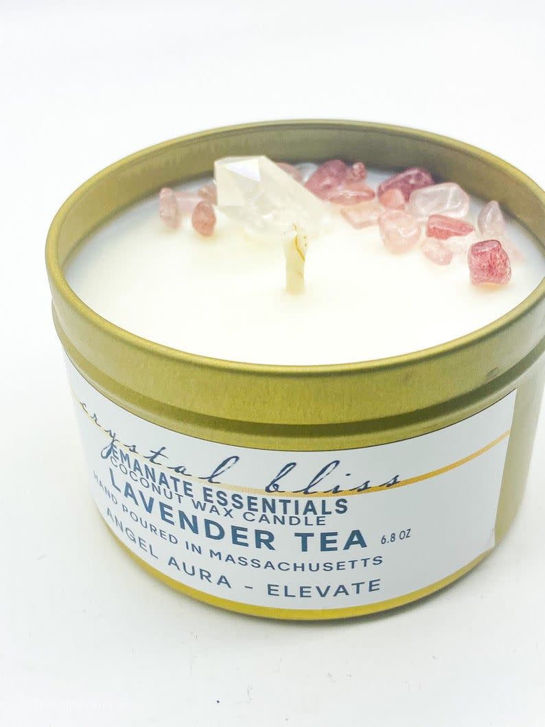 1) Emanate Essential’s Crystal Bliss Aromatherapy Candle