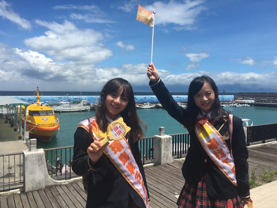 AKB48台灣研究生詩雅、詩媛抵達小琉球。