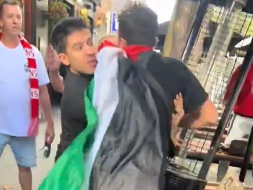 Assignment Freelance Picture A heated physical confrontation between an AFL supporter and\n pro-Palestine demonstrators broke out Sunday in front of a Melbourne CBD pub.