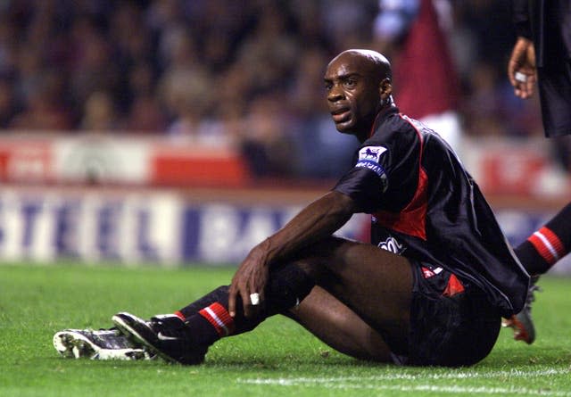 Richard Rufus playing for Charlton Athletic