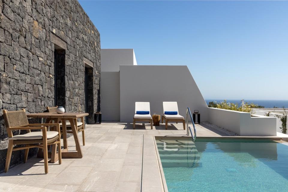 Be first in at new Sandblu in Santorini (Sandblu)