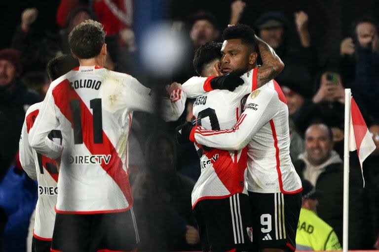 Todo River festejó el triunfo ante Libertad de Paraguay por la Copa Libertadores, que clasificó al equipo a octavos de final del torneo continental y al próximo Mundial de Clubes