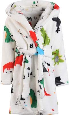 Clothing company ChildLikeMe has recalled about 5,000 children’s robes for possible burn risk, the Consumer Product Safety Commission said.