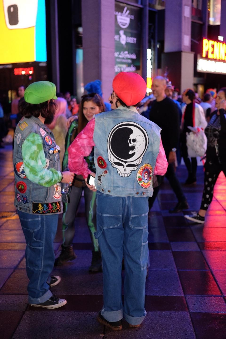 Here’s What Everyone Wore to see Dead & Company on Halloween