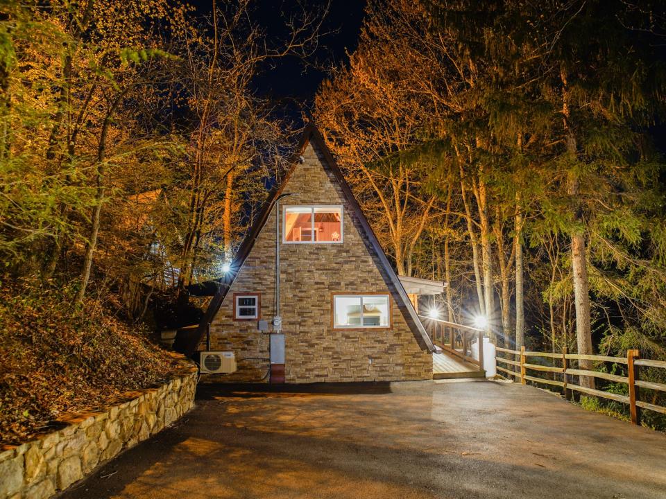 The author's cabin during her final night in the Great Smoky Mountains.