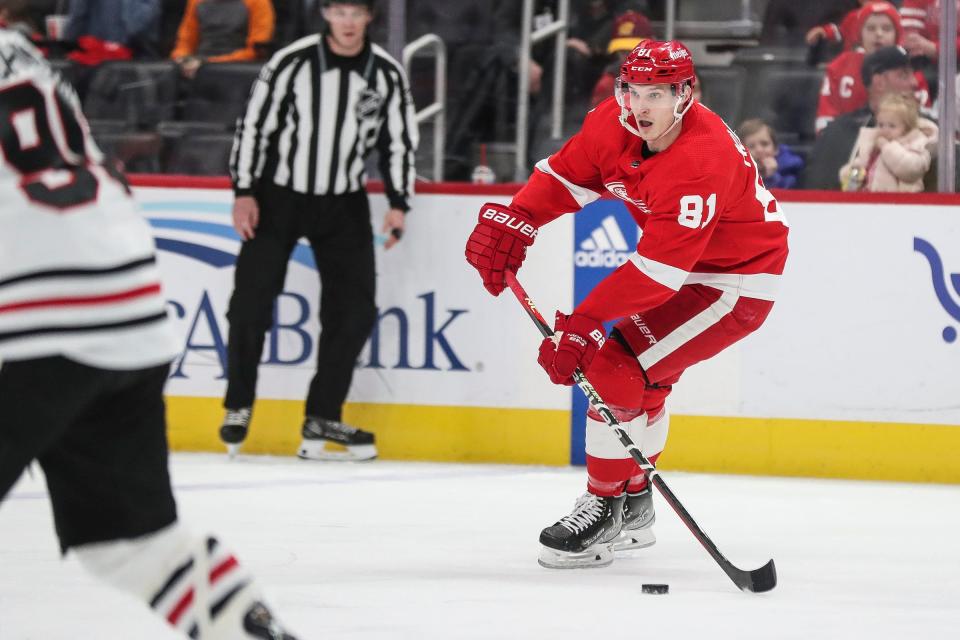 Red Wings left wing Dominik Kubalik looks to pass against the Blackhawks during the first period on Wednesday, March 8, 2023, at Little Caesars Arena.