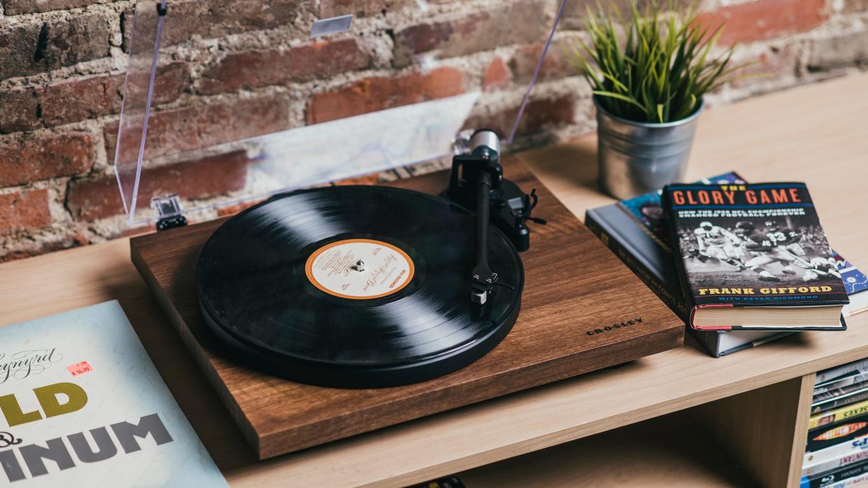 Best tech gifts 2021: Crosley C6