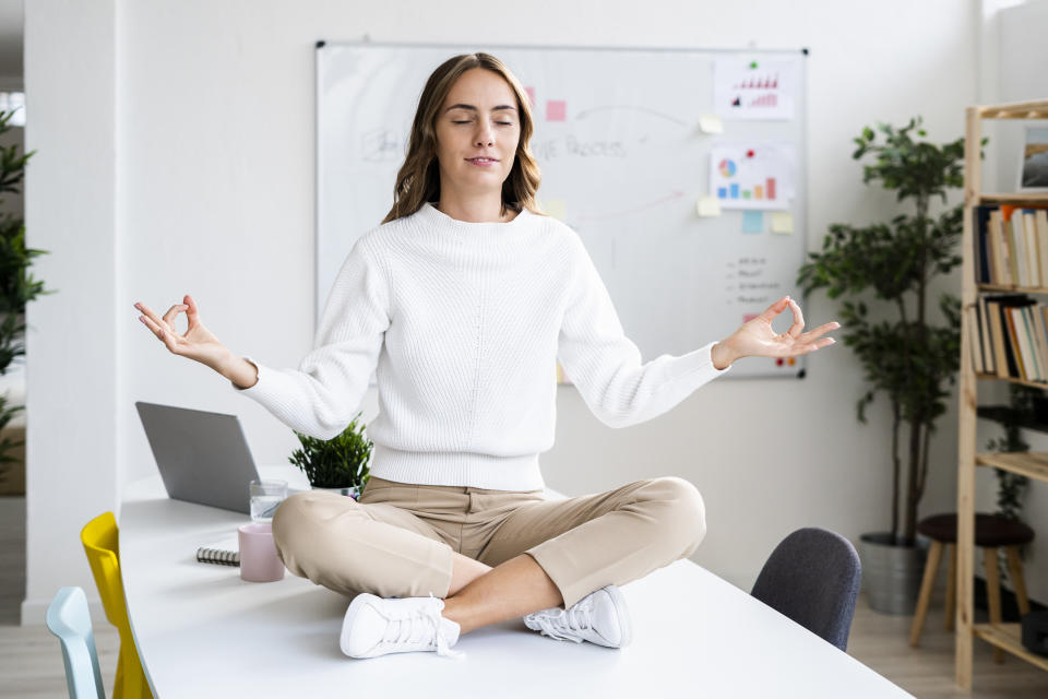 Meditieren geht auch im Büro. (Symbolbild: Getty Images)