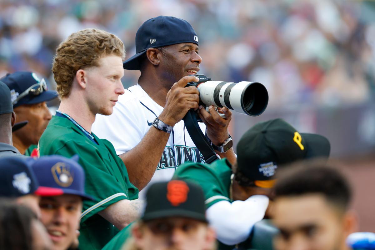 Cincinnati reds ken griffey jr hi-res stock photography and images