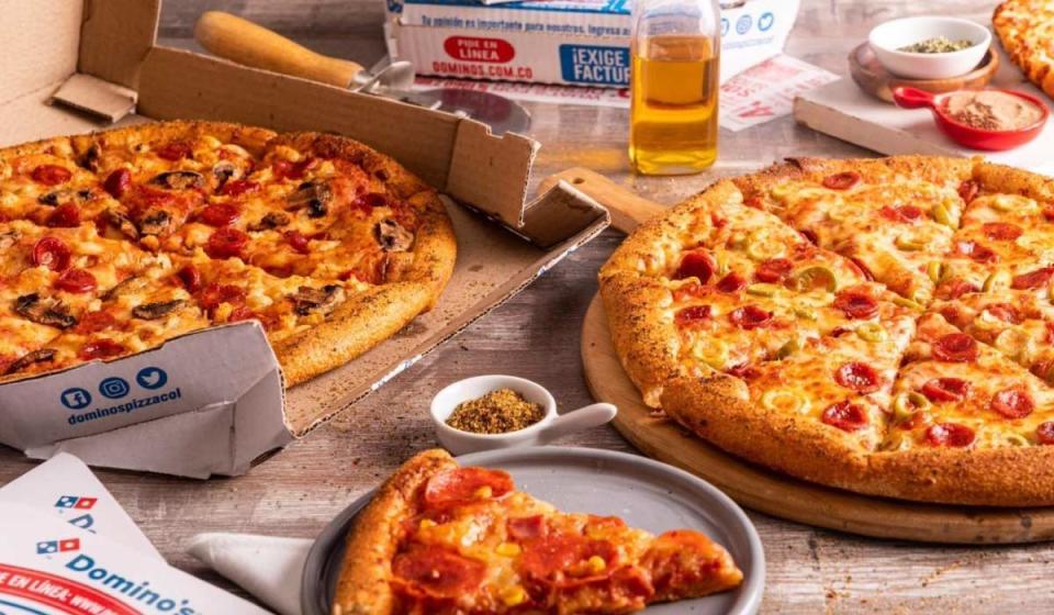 ¿Es mayor la demanda de pizza en Colombia que la de hamburguesa? Imagen: cortesía Alsea.