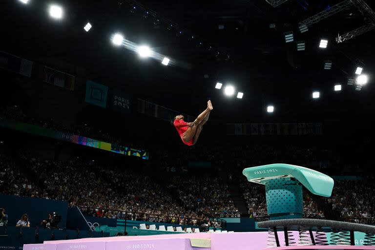 El vuelo de Simone Biles: la estadounidense se impuso en salto de potro y obtuvo su séptima medalla dorada olímpica, la décima en total