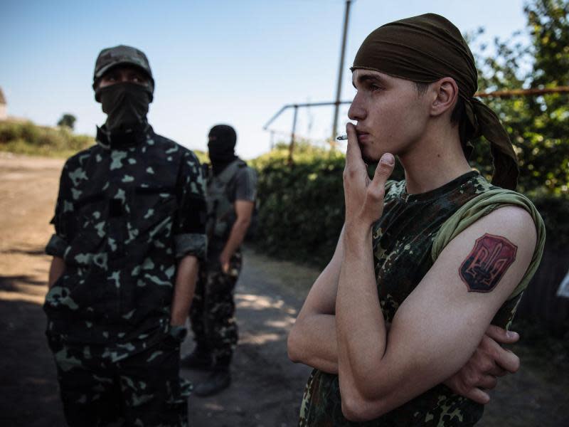 Ratlos und erschöpft: Ukrainische Soldaten bei Lugansk. Foto: Roman Pilipey