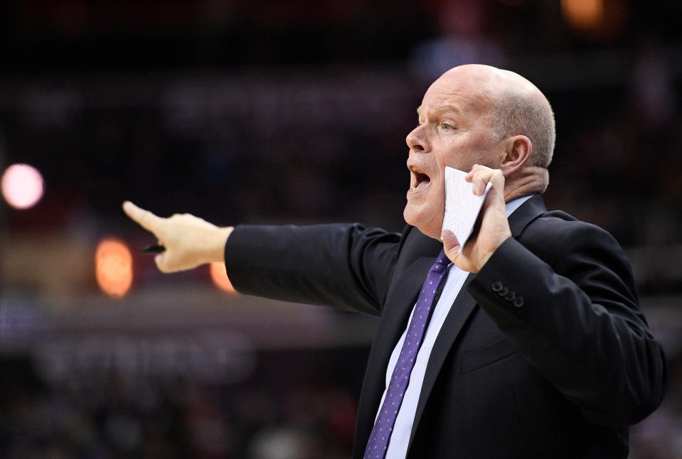 FILE - Charlotte Hornets head coach Steve Clifford points during the second half of an NBA basketball game against the Washington Wizards, on March 31, 2018, in Washington. Clifford has agreed to a multiyear contract to return as head coach of the NBA’s Hornets, according to a person familiar with the situation. The person spoke to The Associated Press on condition of anonymity Friday, June 24, 2022, because the team has not yet announced the move. (AP Photo/Nick Wass, File)