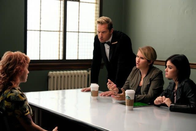 ryan hansen solves crimes on television