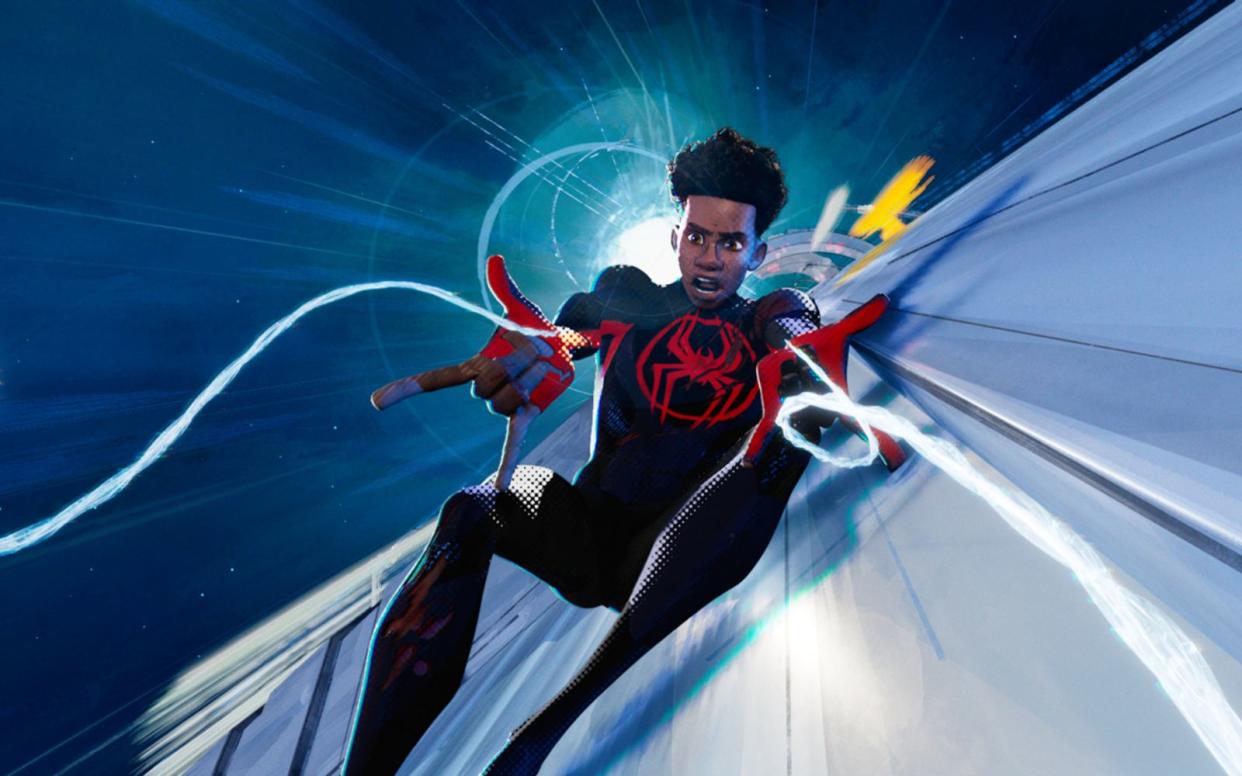 Der junge Miles erlebt in "Spider-Man: Across the Spider-Verse" sein zweites großes Kino-Abenteuer. (Bild: Sony Pictures/CTMG)