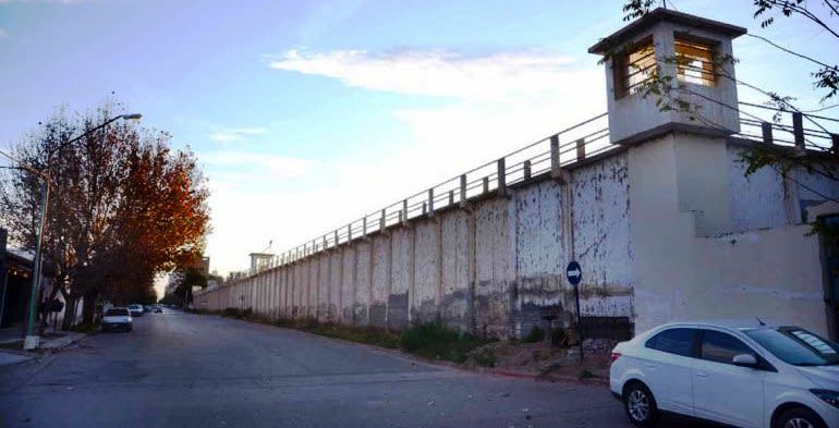 <p>La vieja Unidad Penitenciaria U9 de Neuquén en la actualidad. (diario Lmneuquen) </p>