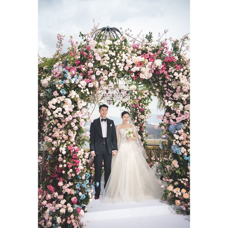 ▲玄彬（左）跟孫藝真3月結婚，目前育有一子。（圖／vast.ent IG）