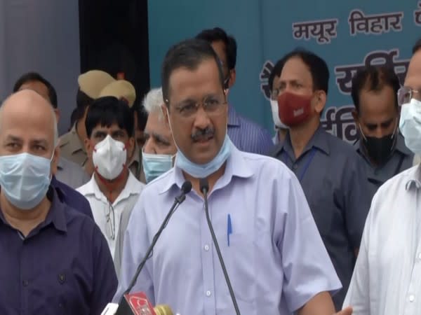 Delhi CM Arvind Kejriwal inaugurated various transport facilities at Mayur Vihar-1. (Photos/ANI)