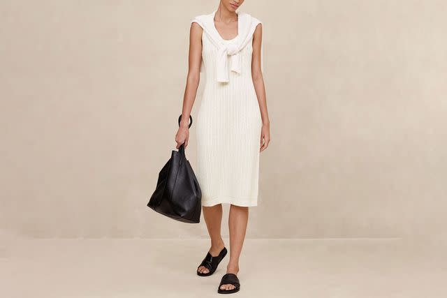 <p>Banana Republic</p>