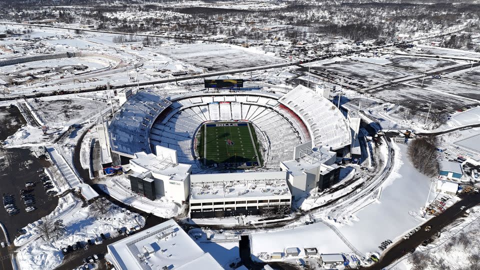 Orchard Park blanketed in snow ahead of kickoff. - Kirby Lee/USA TODAY Sports/Reuters