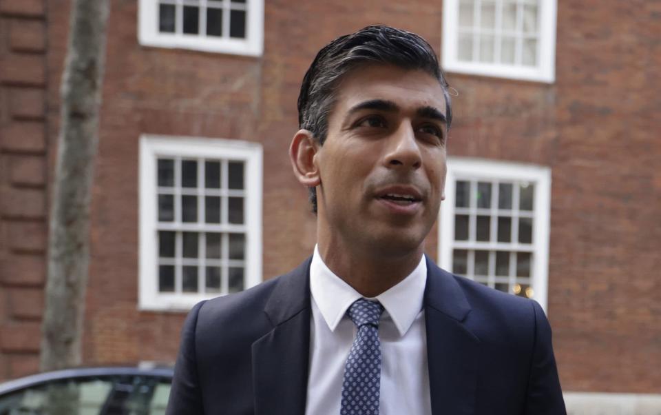 Rishi Sunak prime minister economy pound businesses recession inflation - Jason Alden/Bloomberg