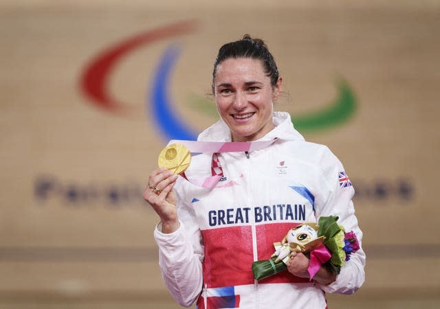 Sarah Storey with her gold medal