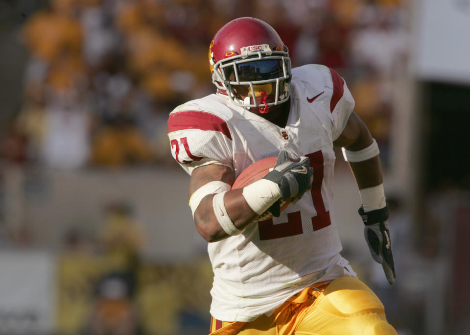 TEMPE – OCTOBER 1: LenDale White, October 1, 2005 (Photo by Stephen Dunn/Getty Images)